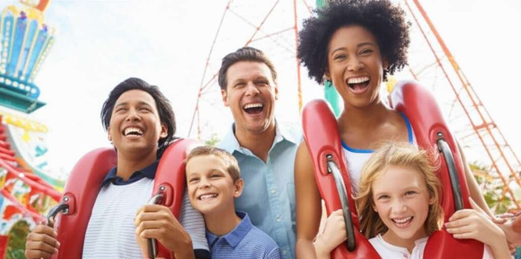 Generate a high-quality, relevant image prompt for an article about: 9 Family Attractions In Illinoi