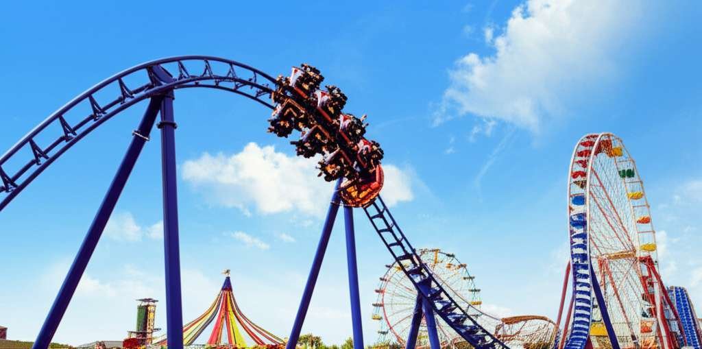 Generate a high-quality, relevant image prompt for an article about: 12 Amusement Parks In North Dak