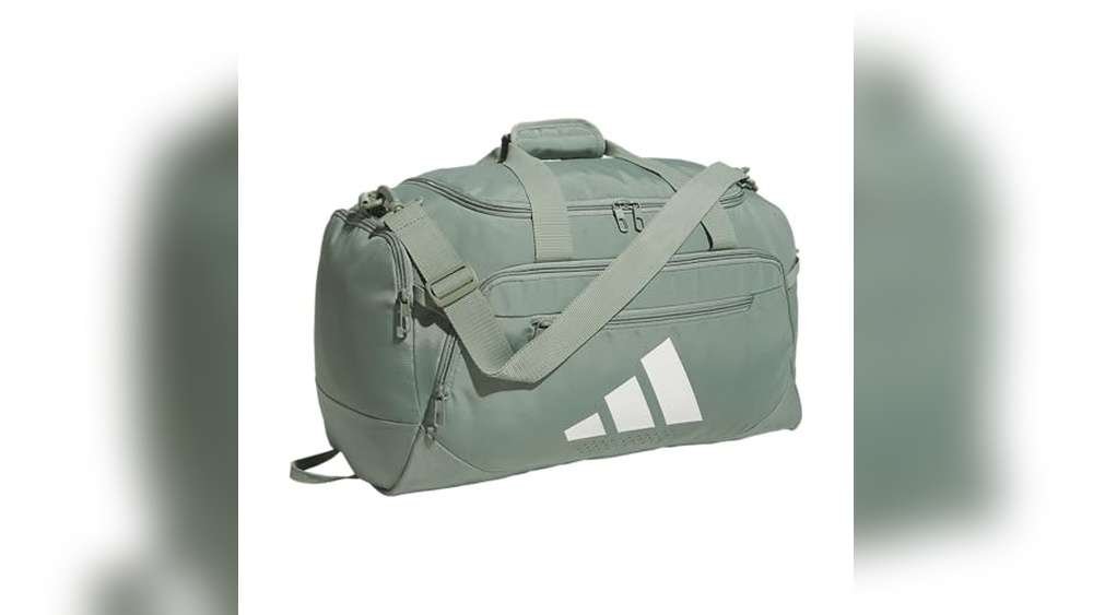 Best Size Duffle Bag for Living Out of